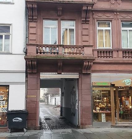 Von Privat, Grosses Zimmer Sehr Zentral In Bad Homburg Stadtmitte Bad Homburg vor der Höhe Eksteriør bilde