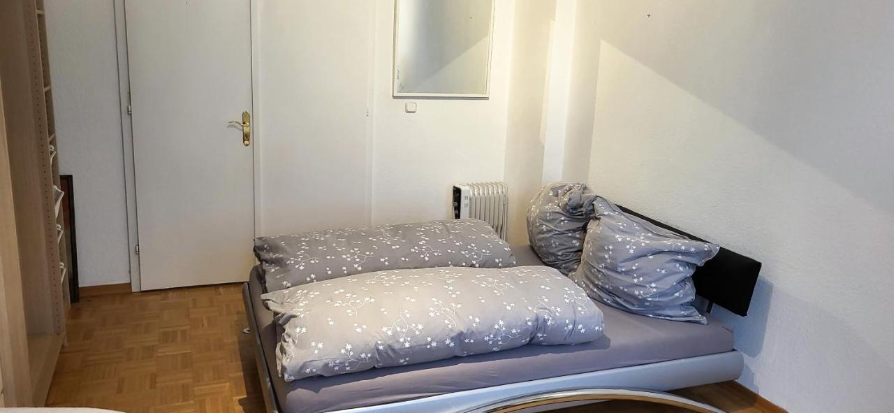 Von Privat, Grosses Zimmer Sehr Zentral In Bad Homburg Stadtmitte Bad Homburg vor der Höhe Eksteriør bilde